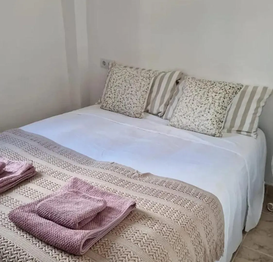 Bright Apartment In Seville With Private Garden